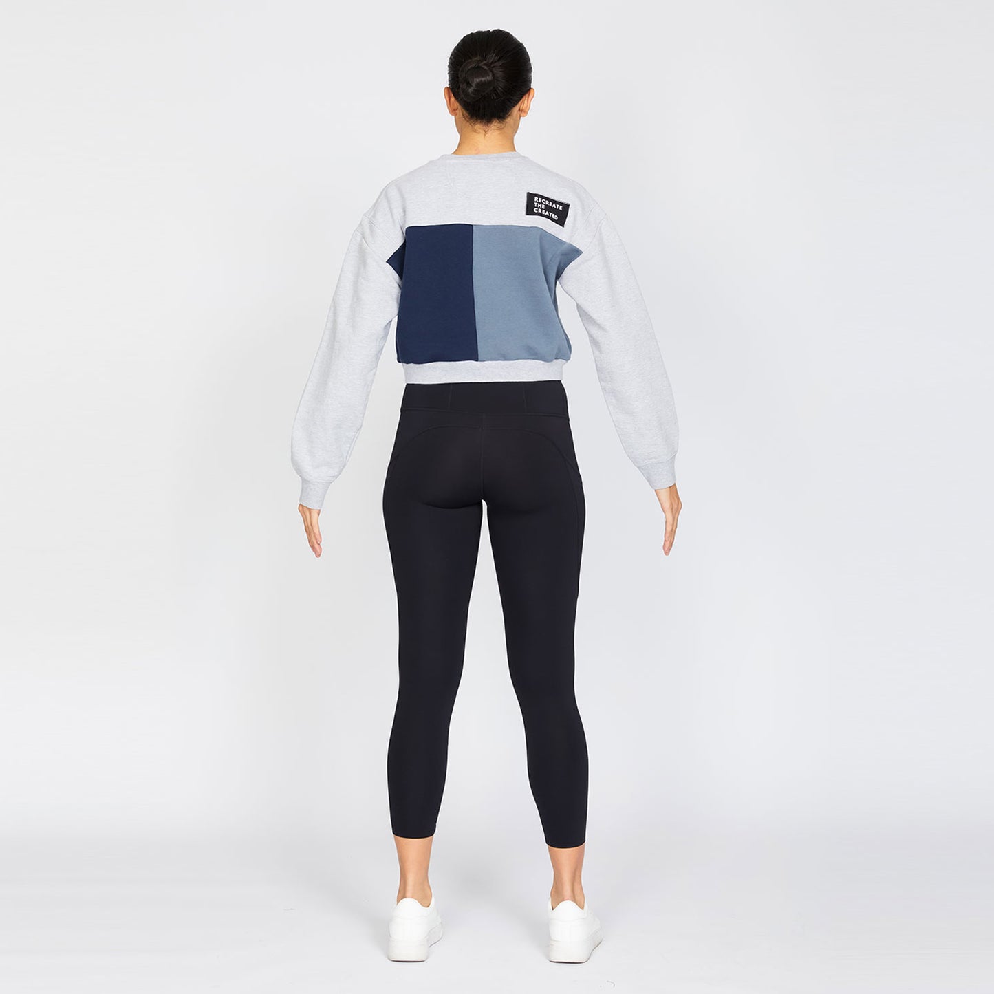 Crop Sweatshirt - Silver/Black - L