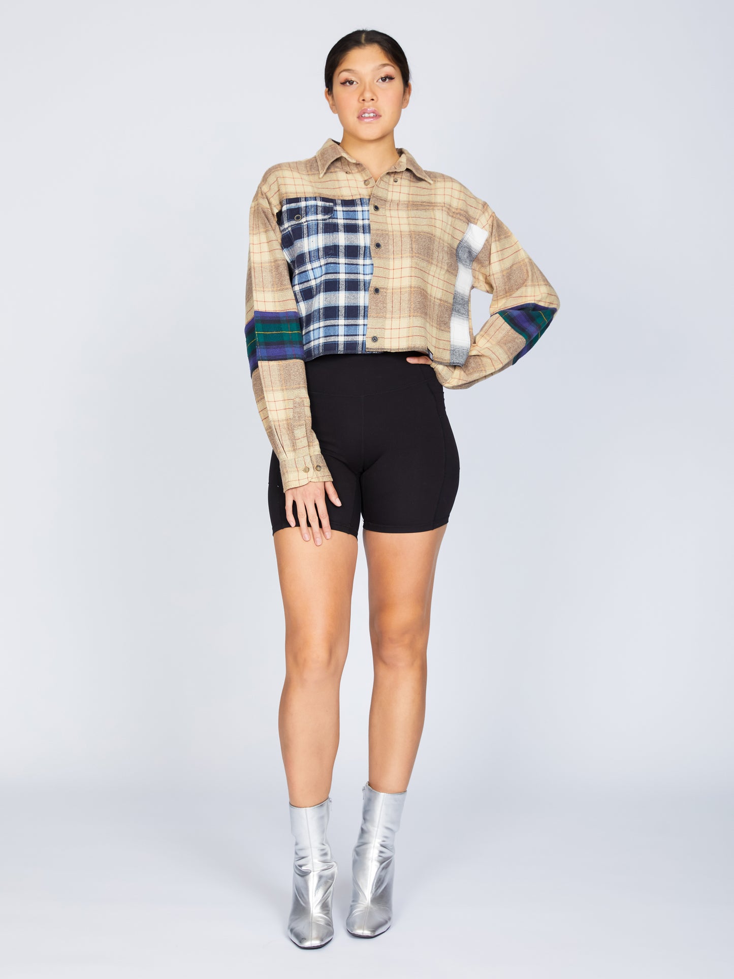 Crop Flannel in Tan & Zibra (L)