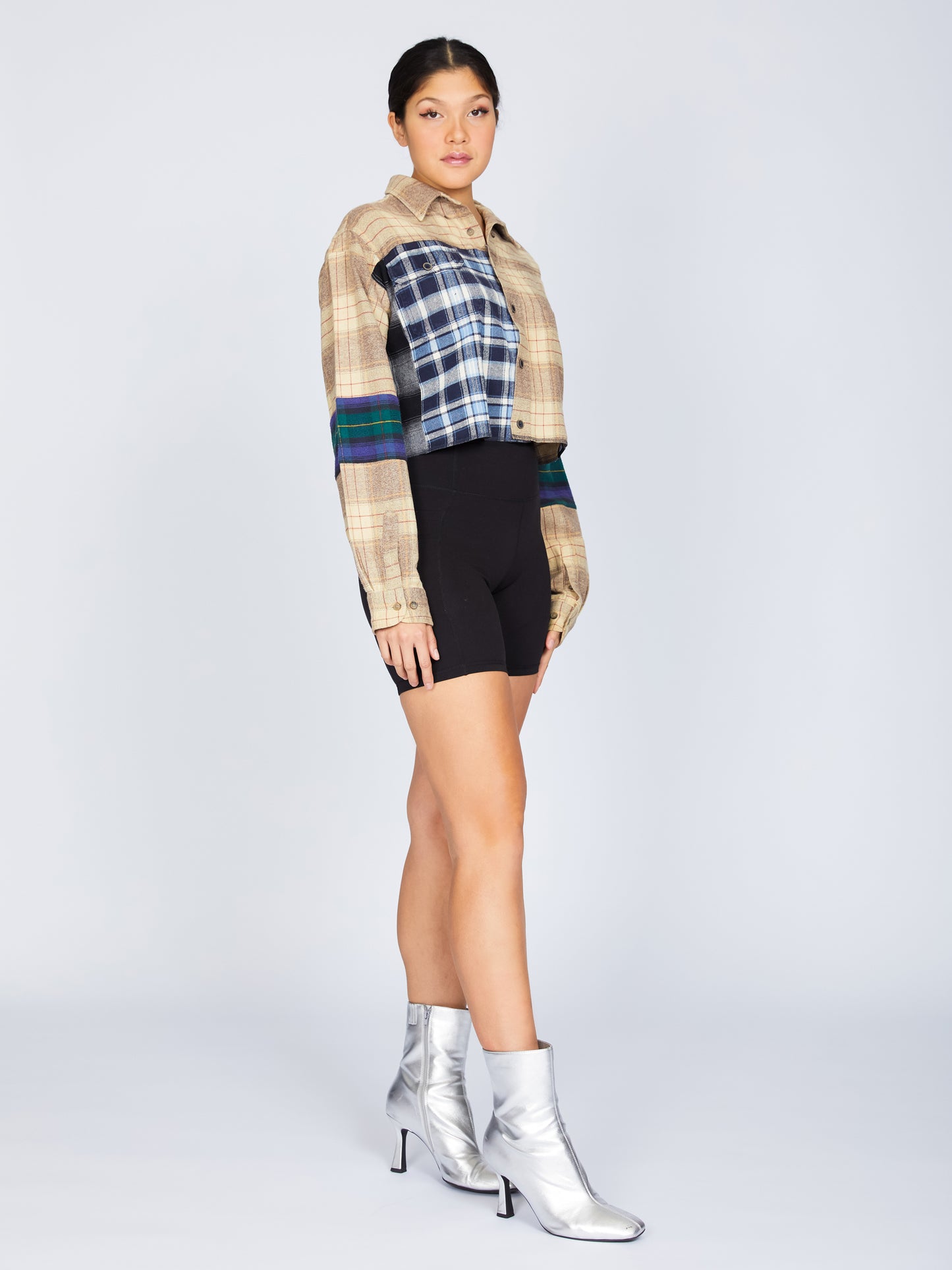 Crop Flannel in Tan & Zibra (L)