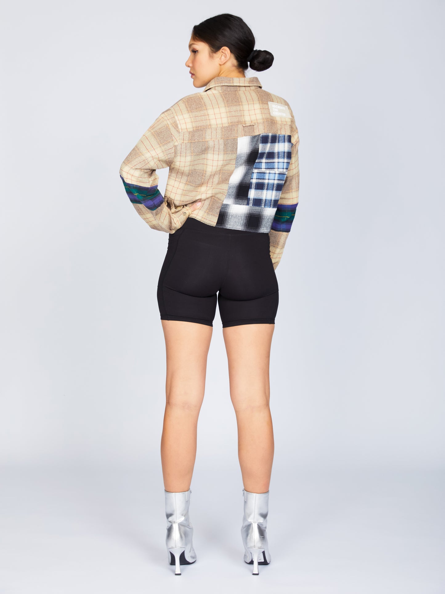 Crop Flannel in Tan & Zibra (L)