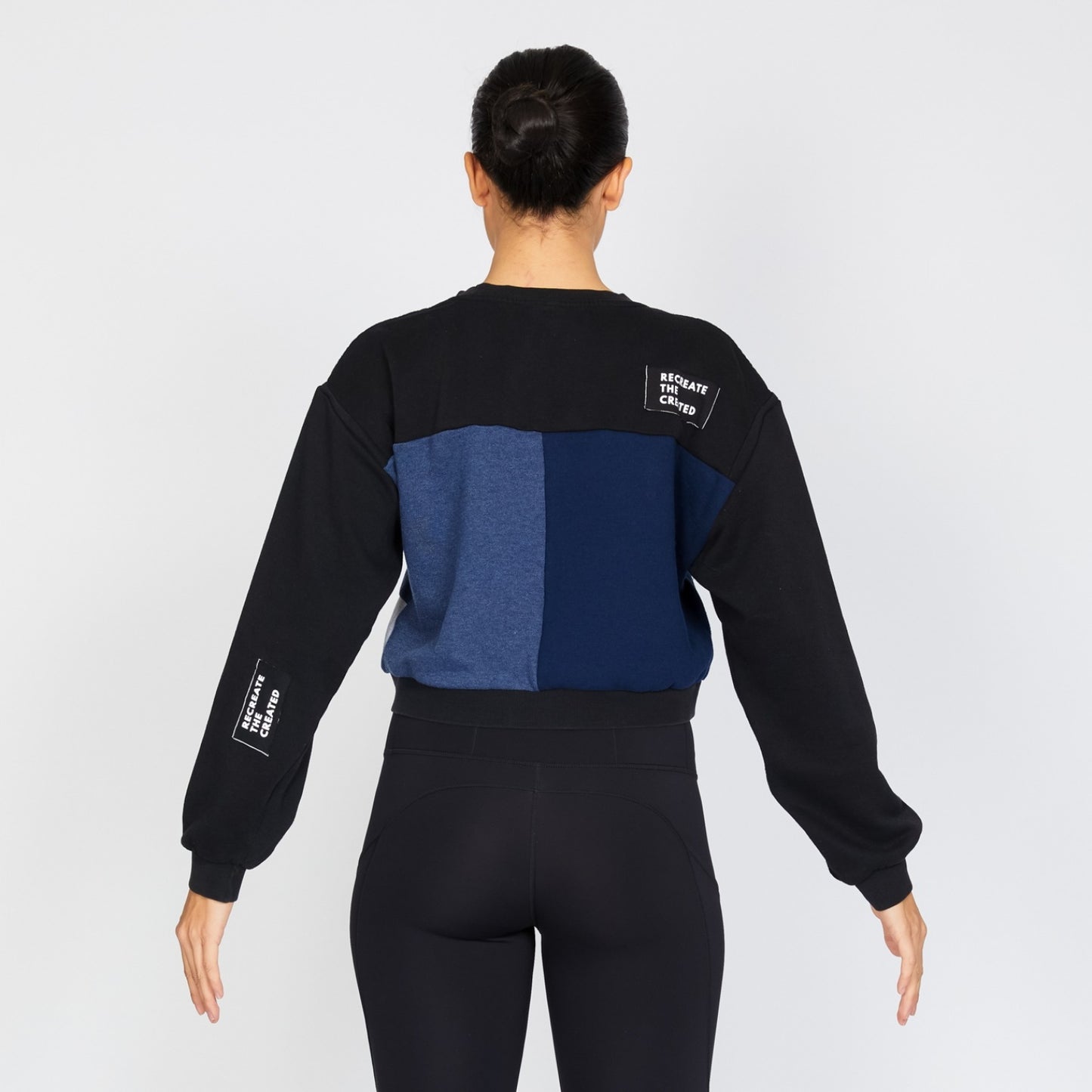 Crop Sweatshirt - Black/Cloud - L